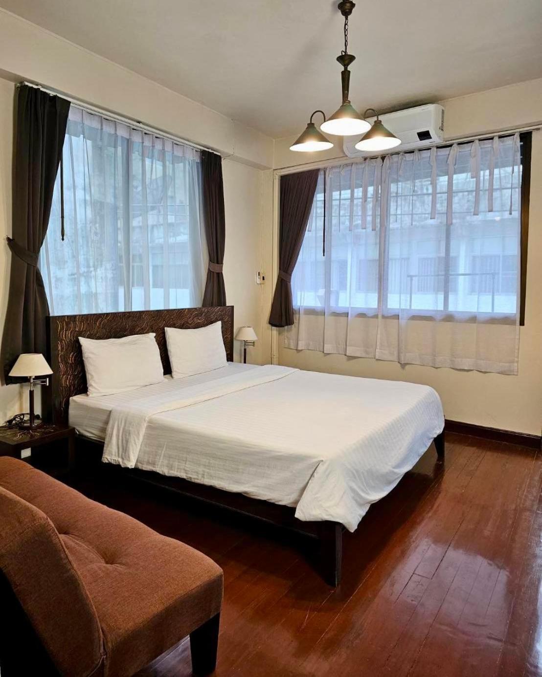 Baan Glang Soi Restaurant & Guesthouse Bangkok Camera foto