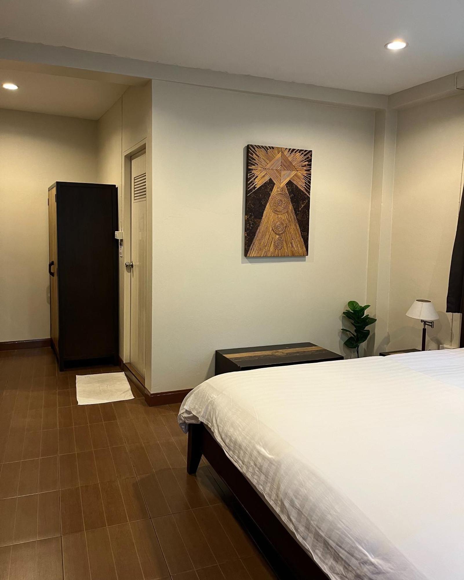 Baan Glang Soi Restaurant & Guesthouse Bangkok Camera foto