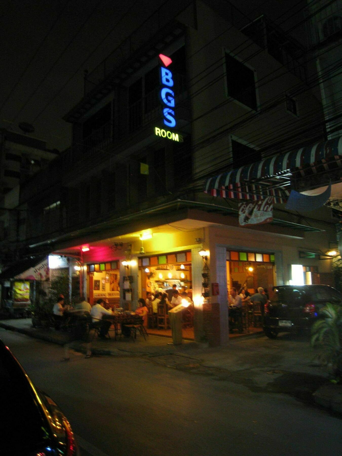 Baan Glang Soi Restaurant & Guesthouse Bangkok Esterno foto